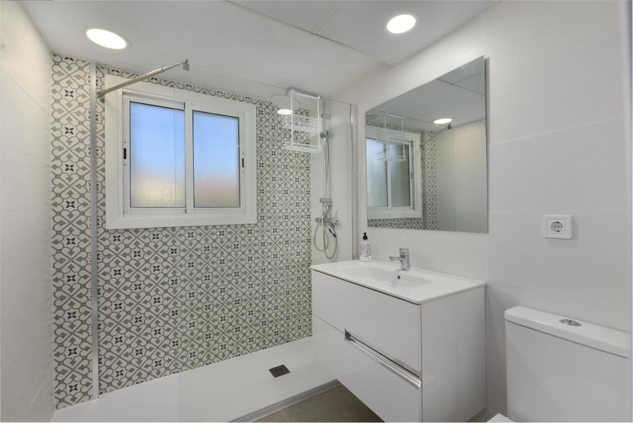 Fantastic Beachfront Apartment Estepona Extérieur photo