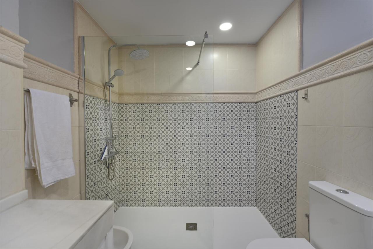 Fantastic Beachfront Apartment Estepona Extérieur photo
